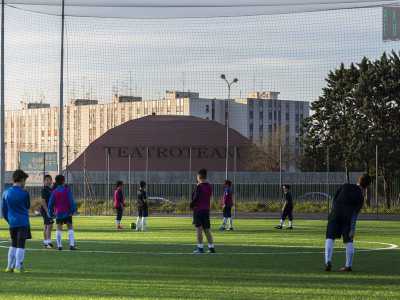 �Non c'� un attimo di respiro - sottolinea il responsabile -. Non accogliamo solo comitive desiderose di svagarsi per un'oretta, ma anche scuole calcio e squadre che prendono parte a tornei organizzati da noi�
